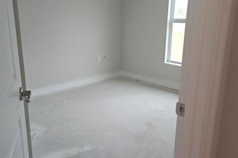 House in Cape Coral, Florida 4 bedrooms, 169.27 sq.m. № 1087029 - photo 4
