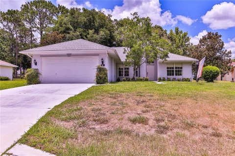 House in Beverly Hills, Florida 3 bedrooms, 143.26 sq.m. № 1782994 - photo 1