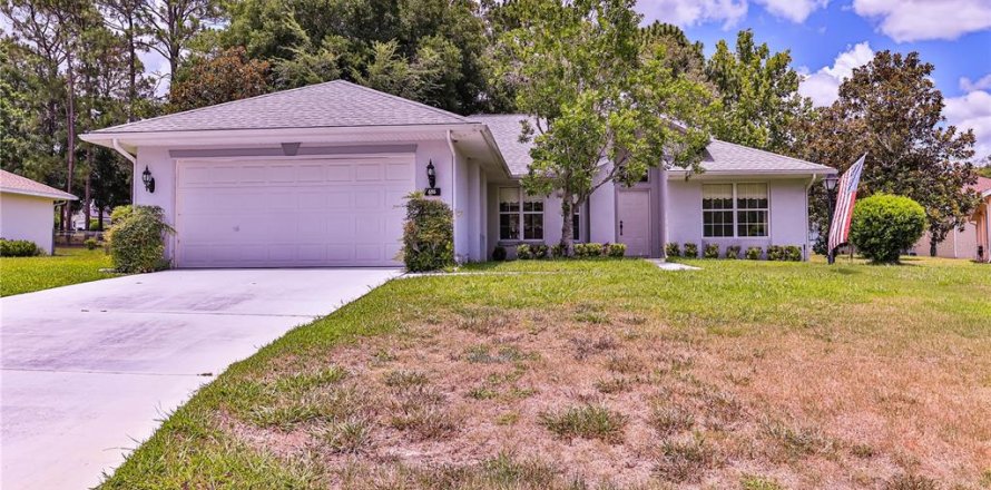 House in Beverly Hills, Florida 3 bedrooms, 143.26 sq.m. № 1782994