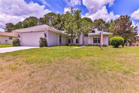 House in Beverly Hills, Florida 3 bedrooms, 143.26 sq.m. № 1782994 - photo 2