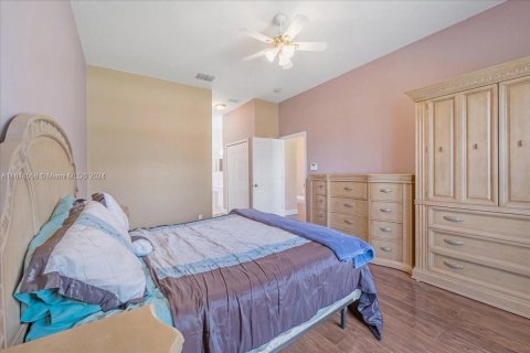 Casa en venta en Lehigh Acres, Florida, 3 dormitorios, 195.56 m2 № 1492899 - foto 18