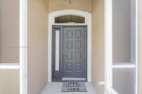 Casa en venta en Lehigh Acres, Florida, 3 dormitorios, 195.56 m2 № 1492899 - foto 5