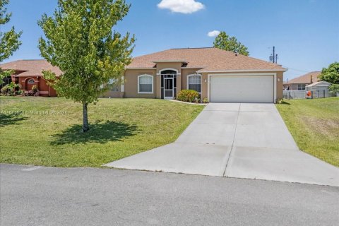 Casa en venta en Lehigh Acres, Florida, 3 dormitorios, 195.56 m2 № 1492899 - foto 3