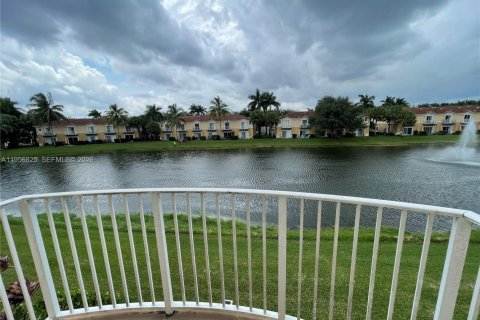 Adosado en alquiler en Miramar, Florida, 3 dormitorios № 2010701 - foto 17