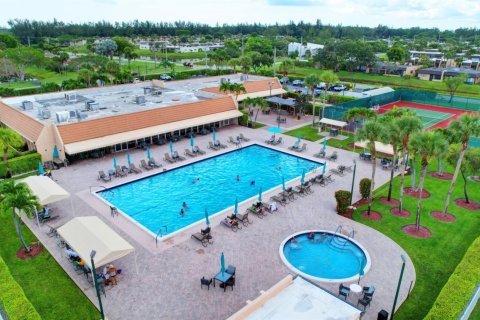 Copropriété à vendre à West Palm Beach, Floride: 2 chambres, 123.28 m2 № 1070280 - photo 1