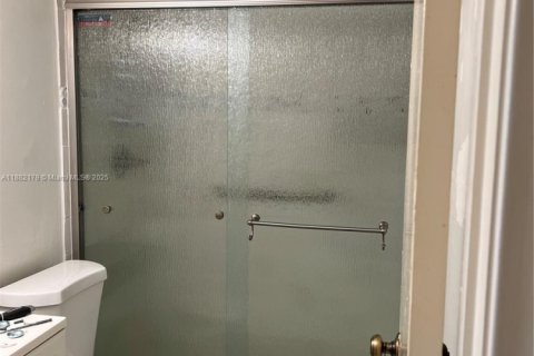 Condo in West Palm Beach, Florida, 1 bedroom  № 1932550 - photo 27