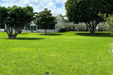 Condo in West Palm Beach, Florida, 1 bedroom  № 1932550 - photo 17