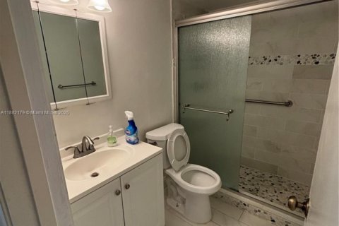 Condo in West Palm Beach, Florida, 1 bedroom  № 1932550 - photo 9