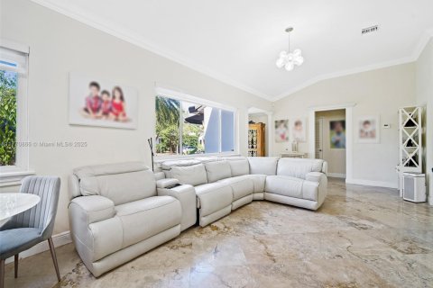 House in Coral Gables, Florida 3 bedrooms № 1693214 - photo 4