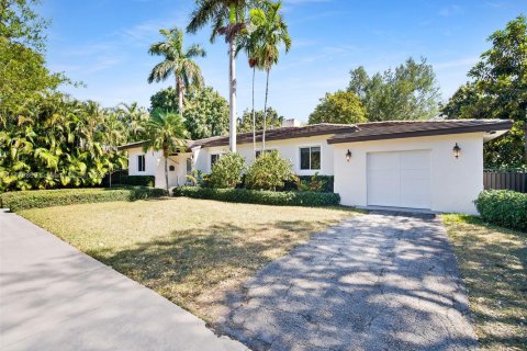 House in Coral Gables, Florida 3 bedrooms № 1693214 - photo 2