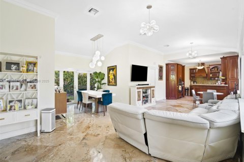House in Coral Gables, Florida 3 bedrooms № 1693214 - photo 6