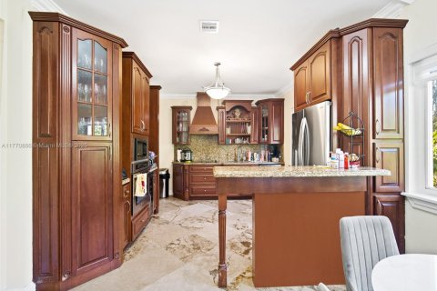 House in Coral Gables, Florida 3 bedrooms № 1693214 - photo 7