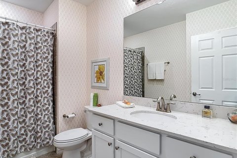 Condo in Venice, Florida, 2 bedrooms  № 2395603 - photo 27