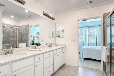 Condo in Venice, Florida, 2 bedrooms  № 2395603 - photo 8