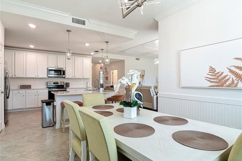 Condo in Venice, Florida, 2 bedrooms  № 2395603 - photo 12