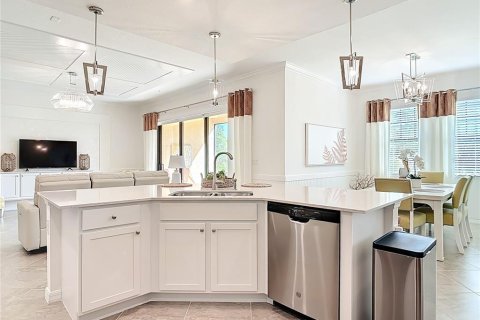 Condo in Venice, Florida, 2 bedrooms  № 2395603 - photo 16