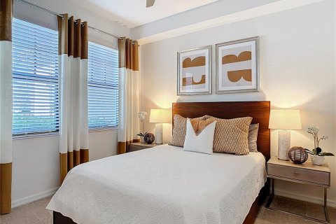 Condo in Venice, Florida, 2 bedrooms  № 2395603 - photo 25