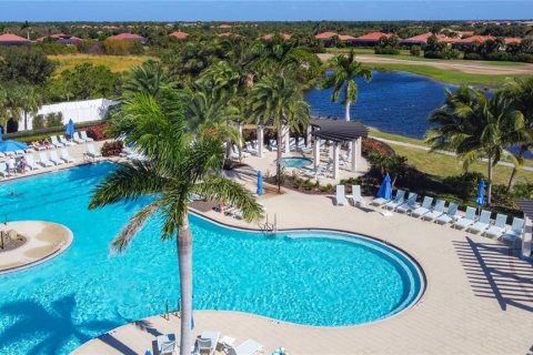 Condo in Venice, Florida, 2 bedrooms  № 2395603 - photo 2