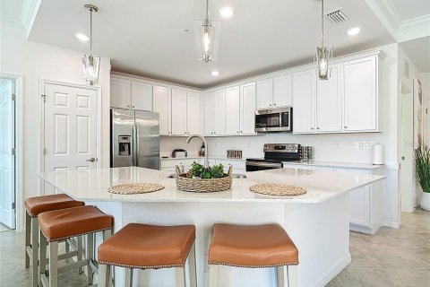 Condo in Venice, Florida, 2 bedrooms  № 2395603 - photo 3