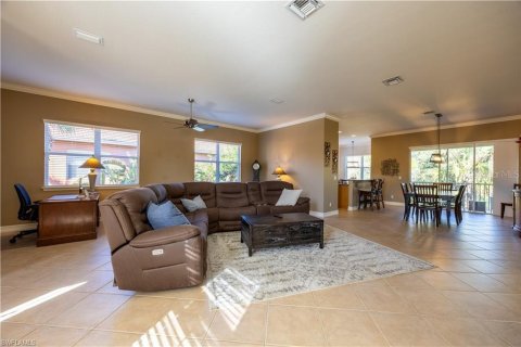 Condo in Fort Myers, Florida, 2 bedrooms  № 1871077 - photo 10