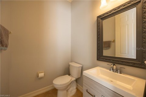 Condo in Fort Myers, Florida, 2 bedrooms  № 1871077 - photo 16