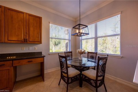 Condo in Fort Myers, Florida, 2 bedrooms  № 1871077 - photo 23
