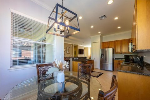 Condo in Fort Myers, Florida, 2 bedrooms  № 1871077 - photo 24