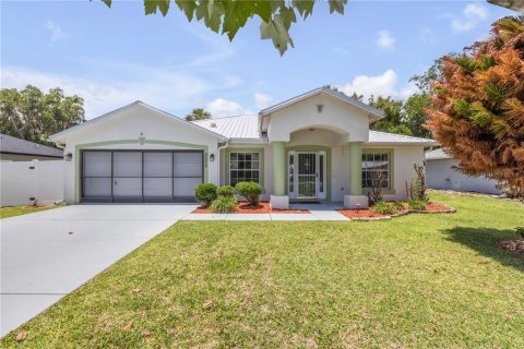 House in Edgewater, Florida 3 bedrooms, 151.99 sq.m. № 2207523