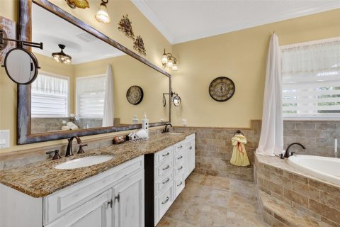 Casa en venta en Howey-in-the-Hills, Florida, 5 dormitorios, 461.35 m2 № 1899312 - foto 29