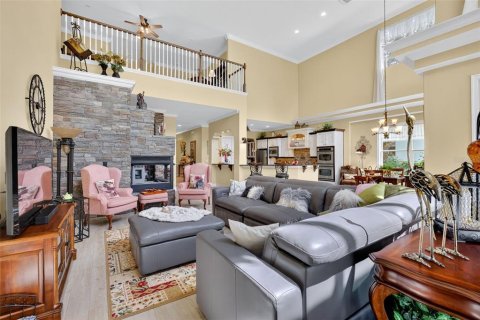Casa en venta en Howey-in-the-Hills, Florida, 5 dormitorios, 461.35 m2 № 1899312 - foto 22