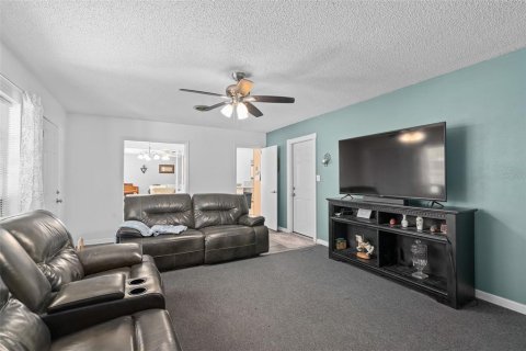 Casa en venta en Orlando, Florida, 3 dormitorios, 159.33 m2 № 1747578 - foto 3