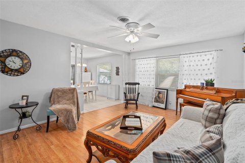 Casa en venta en Orlando, Florida, 3 dormitorios, 159.33 m2 № 1747578 - foto 19