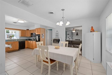 Casa en venta en Orlando, Florida, 3 dormitorios, 159.33 m2 № 1747578 - foto 21