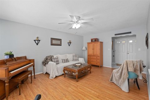 Casa en venta en Orlando, Florida, 3 dormitorios, 159.33 m2 № 1747578 - foto 20