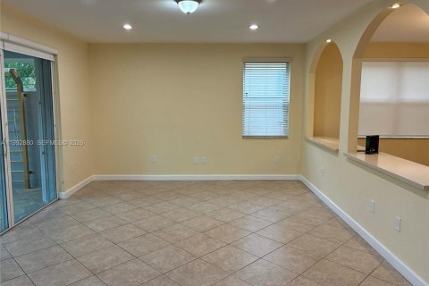 Casa en venta en Pembroke Pines, Florida, 4 dormitorios, 241.92 m2 № 2056732 - foto 7