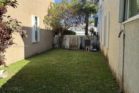 Casa en venta en Pembroke Pines, Florida, 4 dormitorios, 241.92 m2 № 2056732 - foto 27