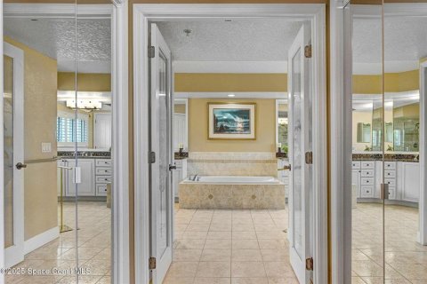 Condominio en venta en Satellite Beach, Florida, 4 dormitorios, 304.44 m2 № 1914107 - foto 22
