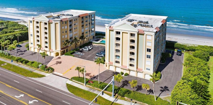 Condominio en Satellite Beach, Florida, 4 dormitorios № 1914107