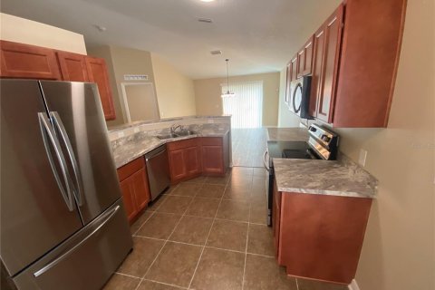 Villa ou maison à louer à Leesburg, Floride: 3 chambres, 151.62 m2 № 1808273 - photo 6