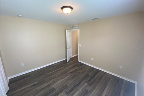 Villa ou maison à louer à Leesburg, Floride: 3 chambres, 151.62 m2 № 1808273 - photo 11