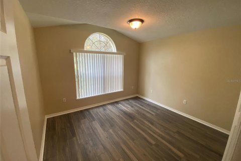 Villa ou maison à louer à Leesburg, Floride: 3 chambres, 151.62 m2 № 1808273 - photo 8