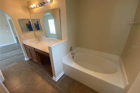 Villa ou maison à louer à Leesburg, Floride: 3 chambres, 151.62 m2 № 1808273 - photo 14