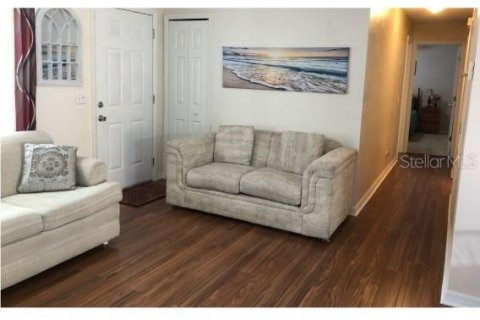 House in Palm Coast, Florida 3 bedrooms, 102.19 sq.m. № 1649157 - photo 9