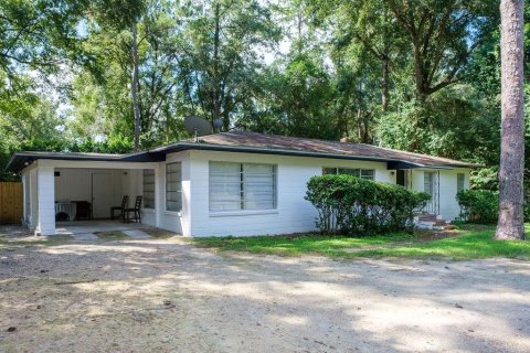 House in Gainesville, Florida 3 bedrooms, 145.48 sq.m. № 1512504 - photo 1