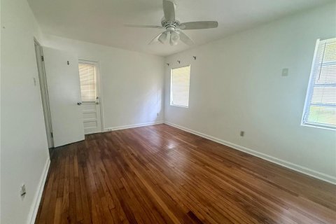 House in Gainesville, Florida 3 bedrooms, 145.48 sq.m. № 1512504 - photo 12