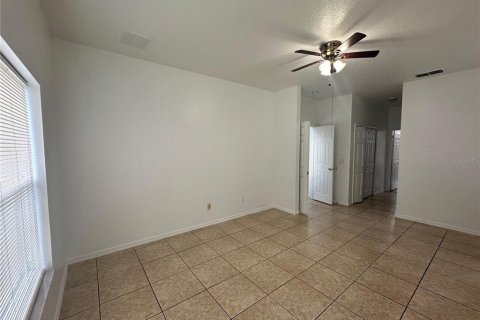 Villa ou maison à louer à Kissimmee, Floride: 4 chambres, 234.86 m2 № 1784989 - photo 10