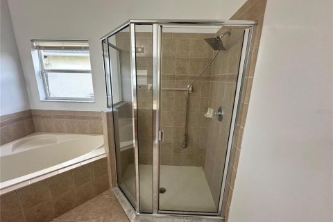 Villa ou maison à louer à Kissimmee, Floride: 4 chambres, 234.86 m2 № 1784989 - photo 17