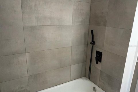 Appartement à louer à Clearwater, Floride: 2 chambres, 92.9 m2 № 2437300 - photo 17