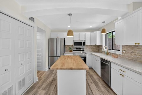 Townhouse in Lakeland, Florida 3 bedrooms, 170.94 sq.m. № 1829797 - photo 16