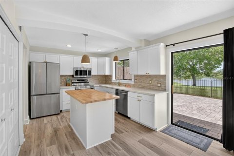 Townhouse in Lakeland, Florida 3 bedrooms, 170.94 sq.m. № 1829797 - photo 15